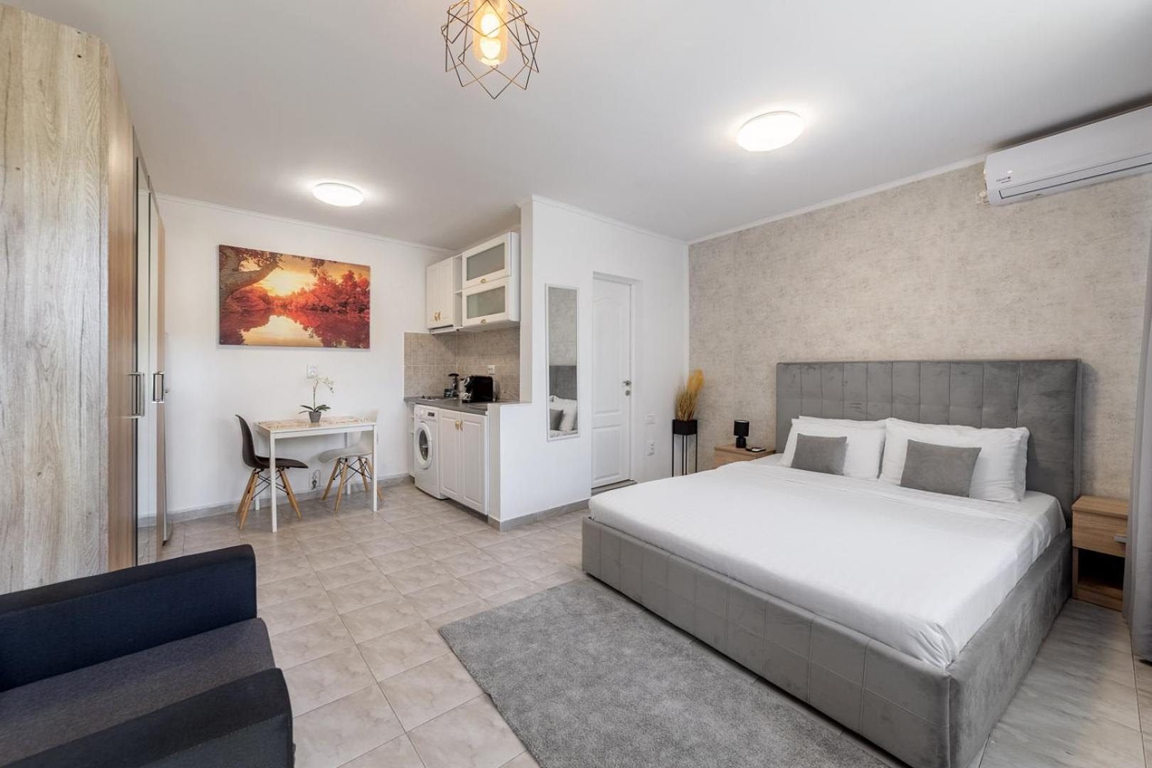 Downtown Victoria Studios By Citybookings Bucarest Extérieur photo