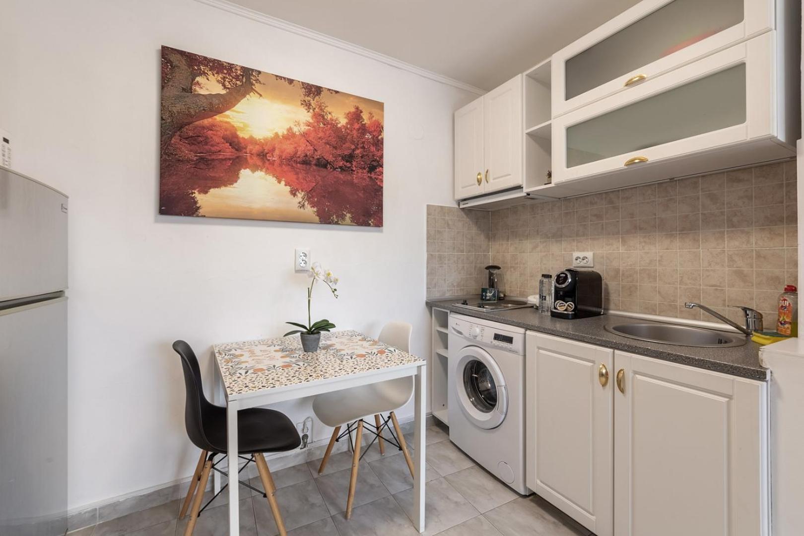 Downtown Victoria Studios By Citybookings Bucarest Extérieur photo